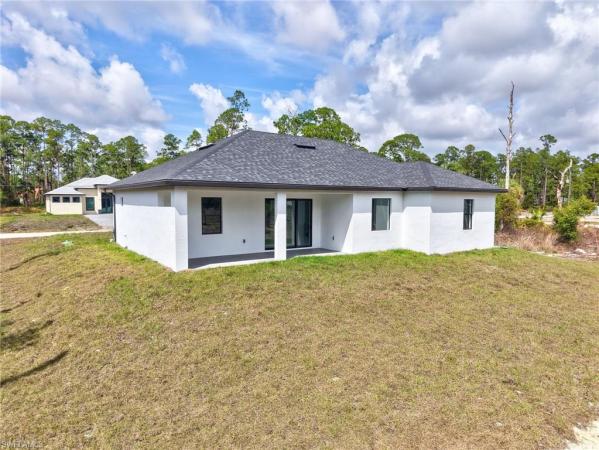 Lehigh Acres, 808 Willard Ave, Lehigh Acres, Florida 33972, image 2