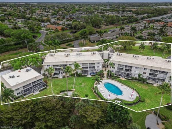 Montego Manor At Palm River Estates, 215 E Cypress Way #E2, Naples, Florida 34110, image 2