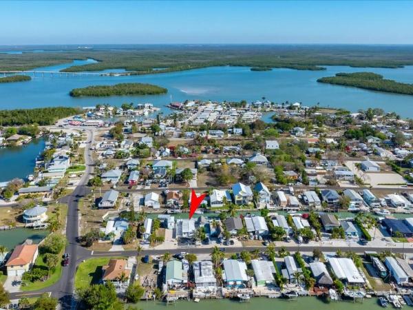 Goodland Isles, 657 E Palm Ave, Goodland, Florida 34140, image 2
