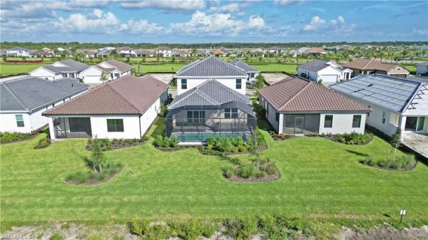 Skysail, 4652 Centaurus Cir, Naples, Florida 34120, image 2