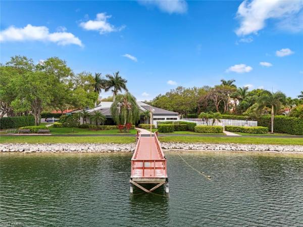 Berkshire Lakes, 311 Henley Dr, Naples, Florida 34104, image 2