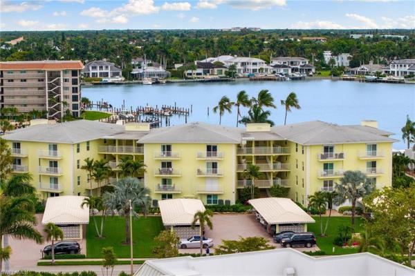 Jennifer Shores, 2850 N Gulf Shore Blvd #106, Naples, Florida 34103, image 2