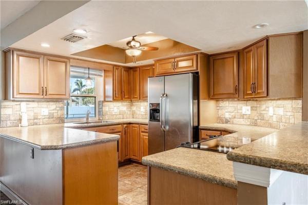 Cape Coral, 516 W Retunda Pkwy, Cape Coral, Florida 33904, image 1