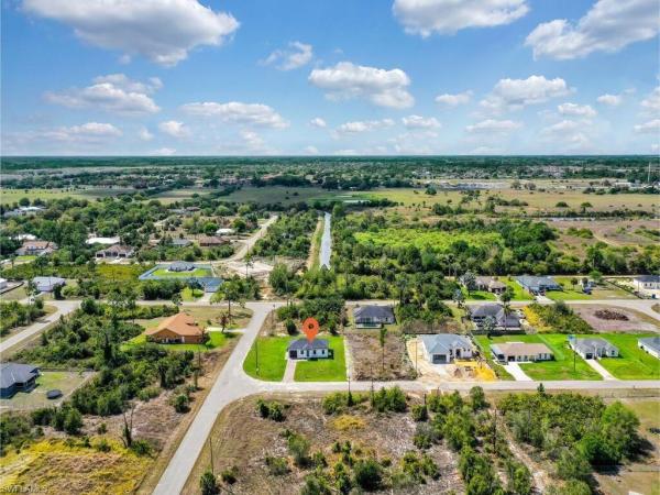 Lehigh Acres, 380 S Cratsley Ave, Lehigh Acres, Florida 33974, image 1