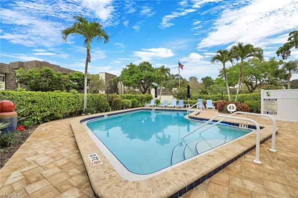 Naples Bath & Tennis Club, 1641 Spoonbill Ln #1641-B, Naples, Florida 34105, image 3