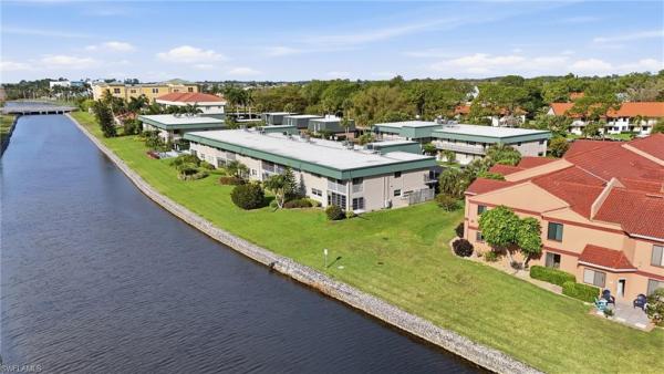 Valley Stream, 600 Valley Stream Dr #F9, Naples, Florida 34113, image 2
