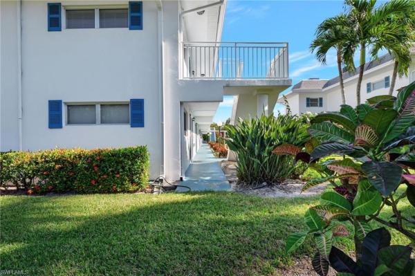 750 Mooring Ln #105, Naples, Florida 34102, image 1
