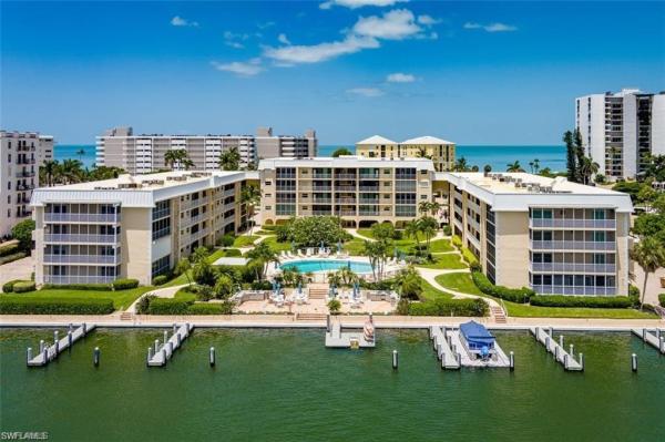 La Maison Club, 3450 N Gulf Shore Blvd #305, Naples, Florida 34103, image 2