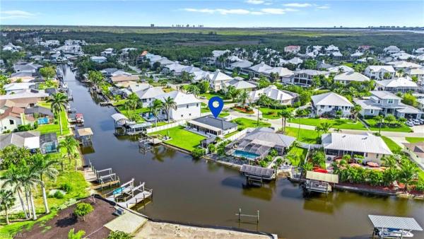 Island Park Woodlands, 6212 Cocos Dr, Fort Myers, Florida 33908, image 2