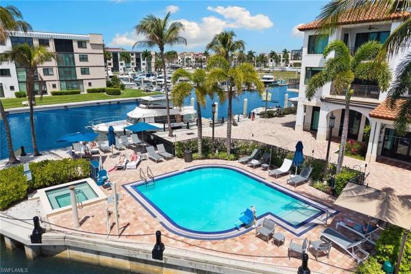 965 Sandpiper St #J204, Naples, Florida 34102, image 1