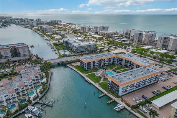 Bordeaux Club, 2900 N Gulf Shore Blvd #110, Naples, Florida 34103, image 2