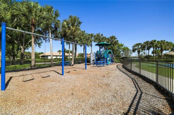 Hampton Park, 10085 Avalon Lake Cir, Fort Myers, Florida 33913, image 3