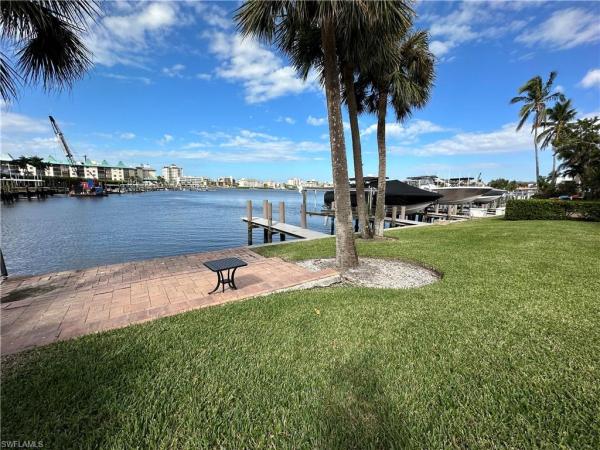 Chateau At Vanderbilt Beach, 9101 Vanderbilt Dr #304, Naples, Florida 34108, image 2