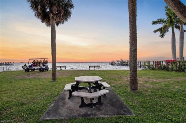 Georgetown, 28 George Town, Fort Myers, Florida 33919, image 3