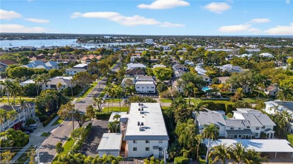 Cardinal Court At Olde Naples, 990 S 8th St #1C, Naples, Florida 34102, image 2