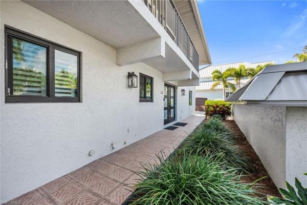 990 S 8th St #1C, Naples, Florida 34102, image 1