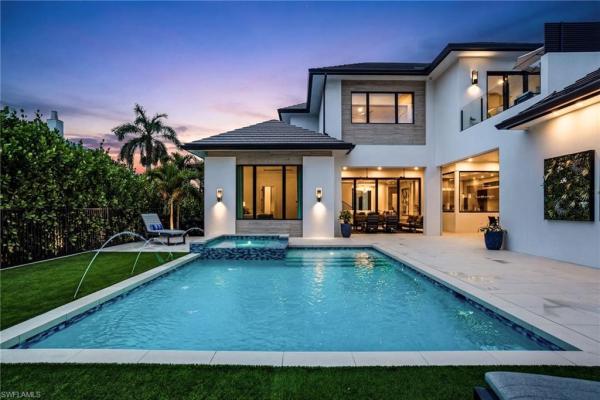 Olde Naples, 264 S 8th Ave, Naples, Florida 34102, image 3