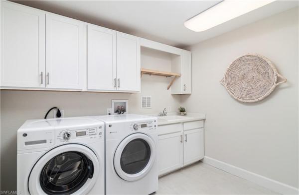 Antilles, 322 W Indies Dr #101, Naples, Florida 34114, image 1