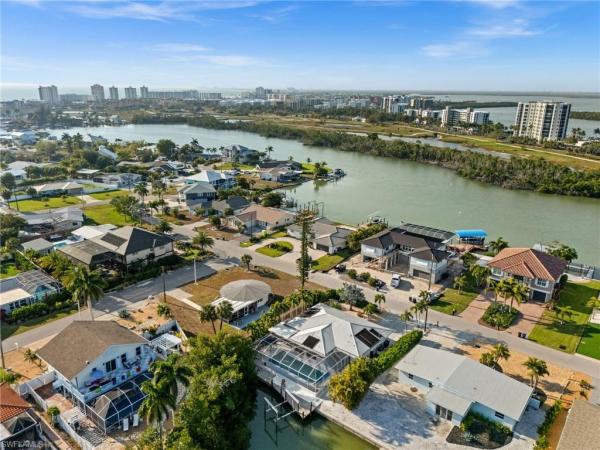 Laguna Shores, 8324 Lagoon Rd, Fort Myers Beach, Florida 33931, image 2