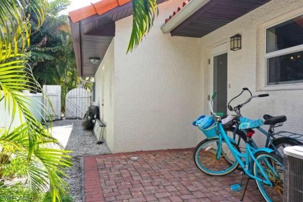 Olde Naples, 778 S Broad Ct, Naples, Florida 34102, image 2