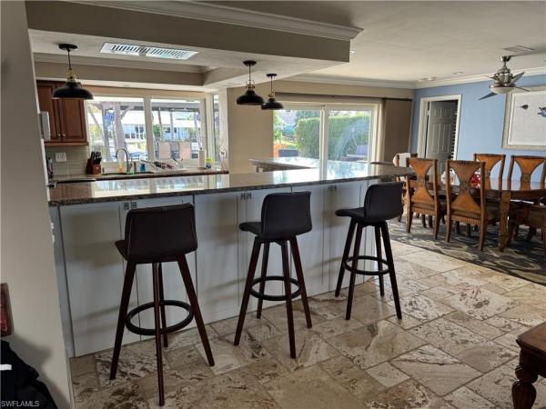 Town & River, 980 Bal Isle Dr, Fort Myers, Florida 33919, image 1