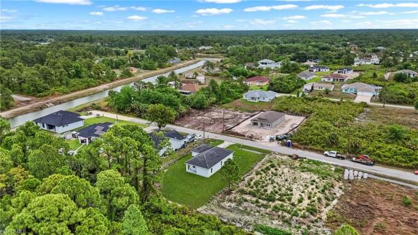 Lehigh Acres, 2805 N Connie Ave, Lehigh Acres, Florida 33971, image 2
