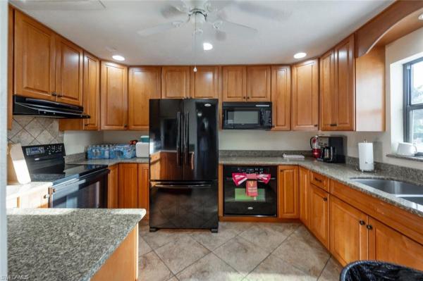 1087 Forest Lakes Dr #1-303, Naples, Florida 34105, image 3