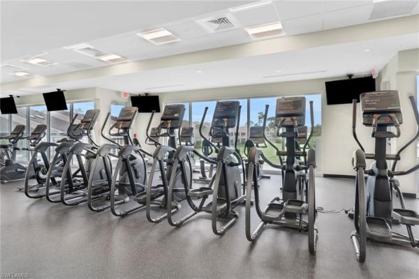 Foxfire Golf & Country Club, 424 Foxtail Ct, Naples, Florida 34104, image 2