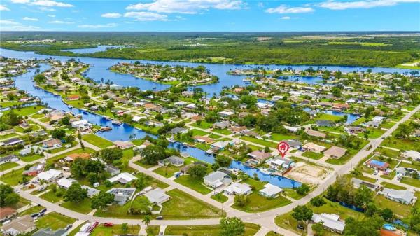 Fort Myers Shores, 13527 Marquette Blvd, Fort Myers, Florida 33905, image 3