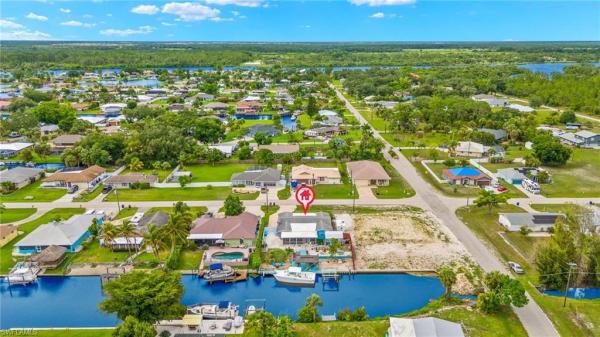 Fort Myers Shores, 13527 Marquette Blvd, Fort Myers, Florida 33905, image 2