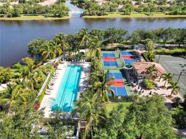 VillageWalk Of Bonita Springs, 15599 Latitude Dr, Bonita Springs, Florida 34135, image 3