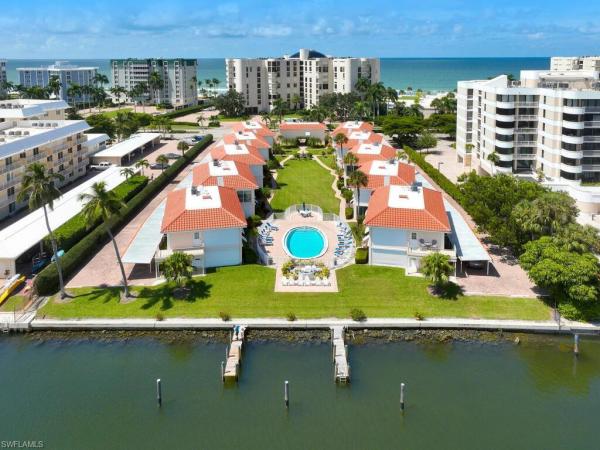 Holly Greens Villa, 3070 N Gulf Shore Blvd #209, Naples, Florida 34103, image 3