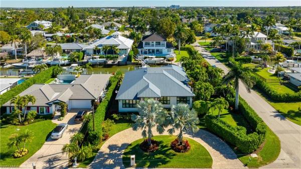 Royal Harbor, 1585 Mullet Ln, Naples, Florida 34102, image 2