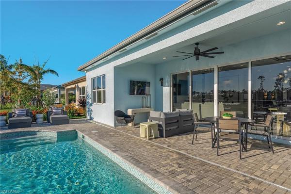 2550 Kingfisher Dr, Naples, Florida 34112, image 1