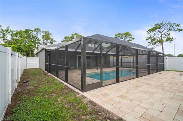 Heitmans, 10091 Georgia St, Bonita Springs, Florida 34135, image 1