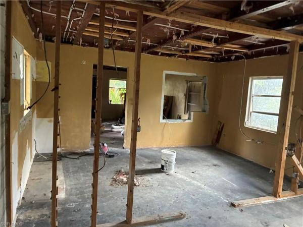 315 Buena Vista Blvd, Fort Myers, Florida 33905, image 1