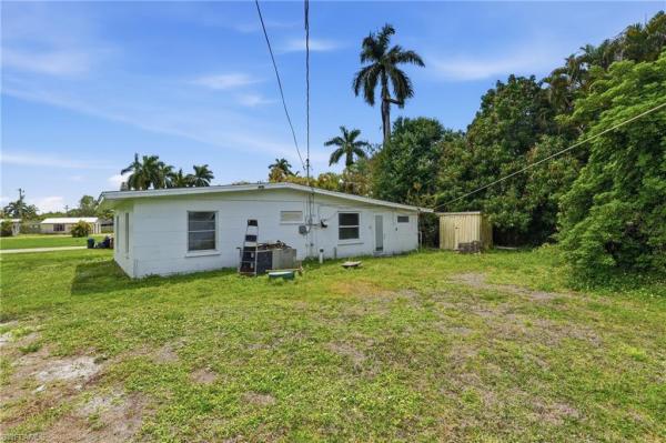 Kline Manor, 78 Victoria Dr, North Fort Myers, Florida 33917, image 1