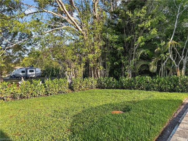Naples No HOA, 1147 Shady Rest Ln, Naples, Florida 34103, image 3