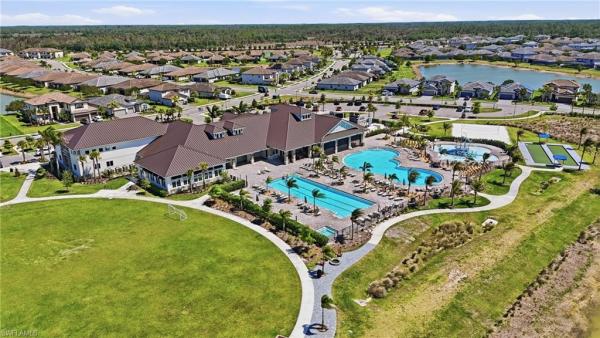 10896 Timber Creek Dr, Fort Myers, Florida 33913, image 1
