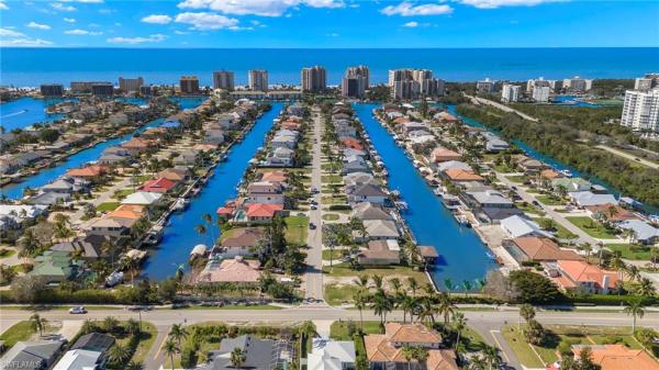 Conners At Vanderbilt Beach, 454 Flamingo Ave, Naples, Florida 34108, image 3