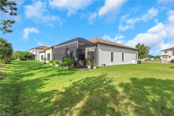 5016 Corrado Ave, Naples, Florida 34142, image 2