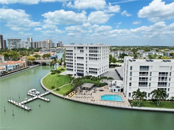 Pelican Point At Park Shore, 250 Park Shore Dr #803, Naples, Florida 34103, image 1
