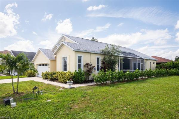 Bougain Village At Queens Park, 3308 Duchess Dr, Naples, Florida 34112, image 2
