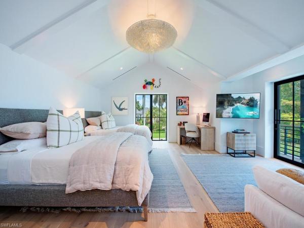 Port Royal, 3040 Fort Charles Dr, Naples, Florida 34102, image 3