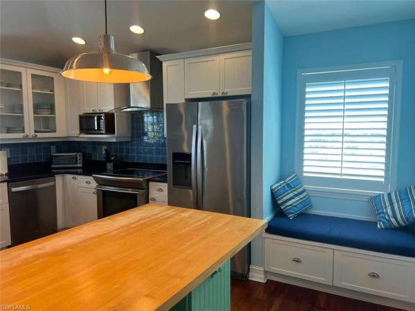 Lynns Highland Park, 104 Washington Ave, Fort Myers Beach, Florida 33931, image 2