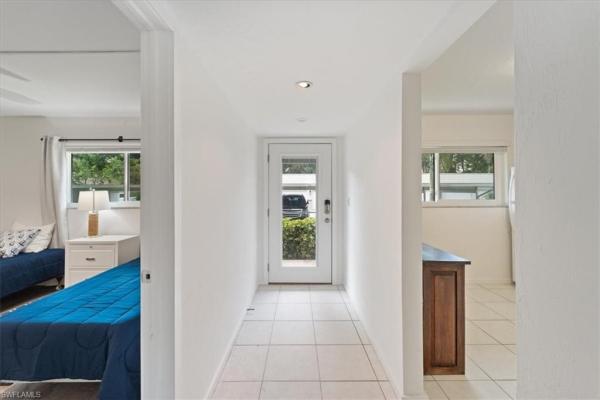 307 S Goodlette-frank Rd #B202, Naples, Florida 34102, image 2