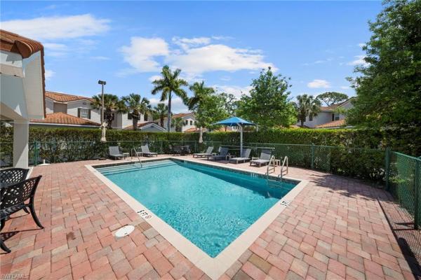 970 Peggy Cir #604, Naples, Florida 34113, image 3
