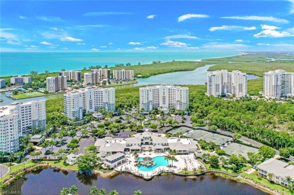 295 Grande Way #306, Naples, Florida 34110, image 1