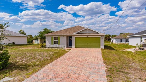 Cape Coral Residential, 1607 35th Ln, Cape Coral, Florida 33909, image 1