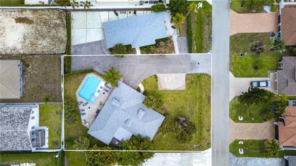 Naples Park, 541 N 94th Ave, Naples, Florida 34108, image 1